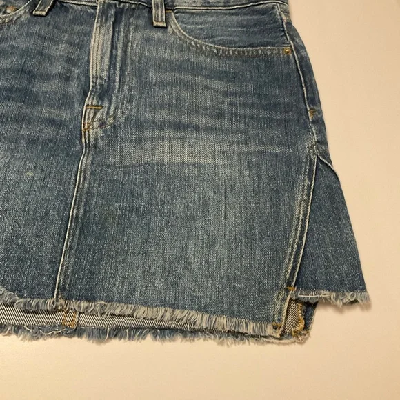 Frame Denim Mini Shirt, Washed Denim, 100% Cotton, 5-Pocket Style, Size 27 - Picture 6 of 12